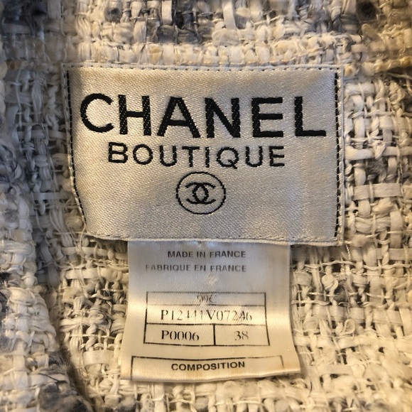 Chanel sweater top! - Picture 3 of 7